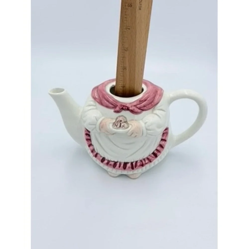 Vintage Cat Teapot Kitten Anthropomorphic Ceramic Pink White Cottagecore‎ Kitsch